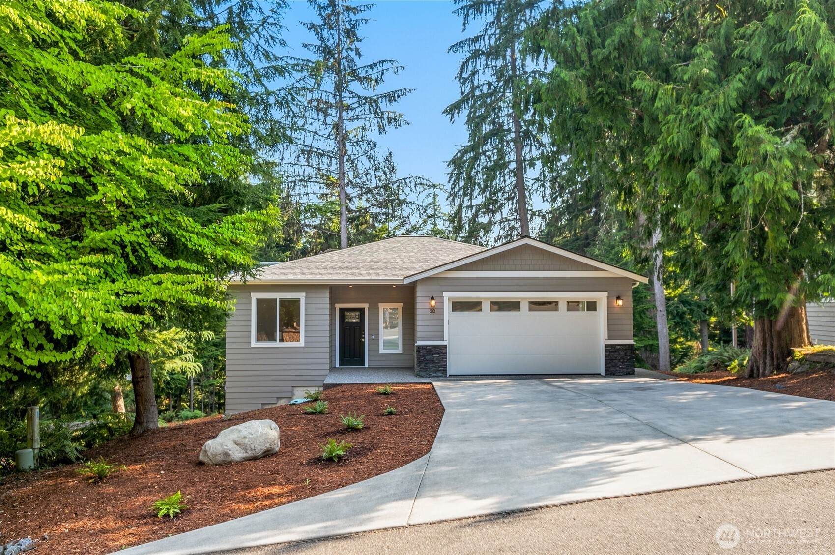20 Sweetclover Circle Property Photo 2
