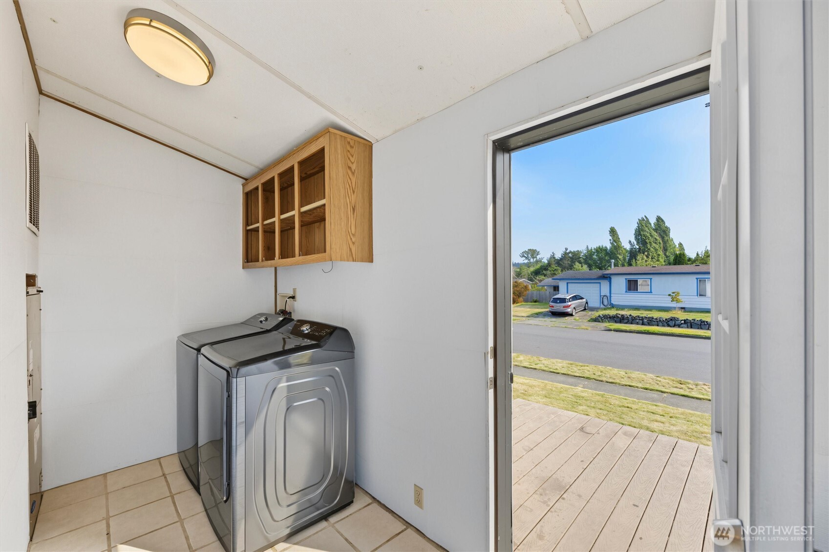 1810 N 33rd Place Property Photo 12