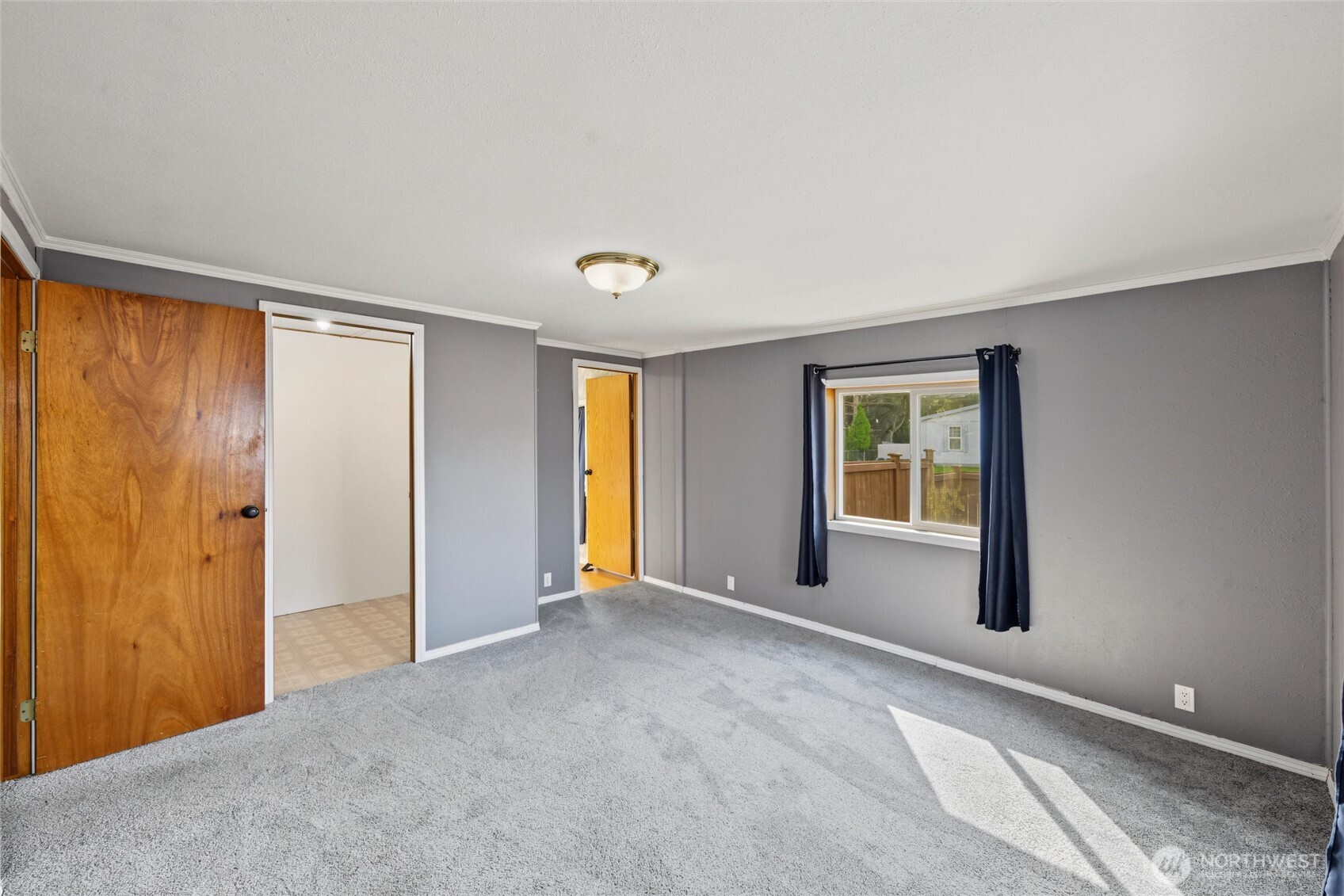 1810 N 33rd Place Property Photo 14