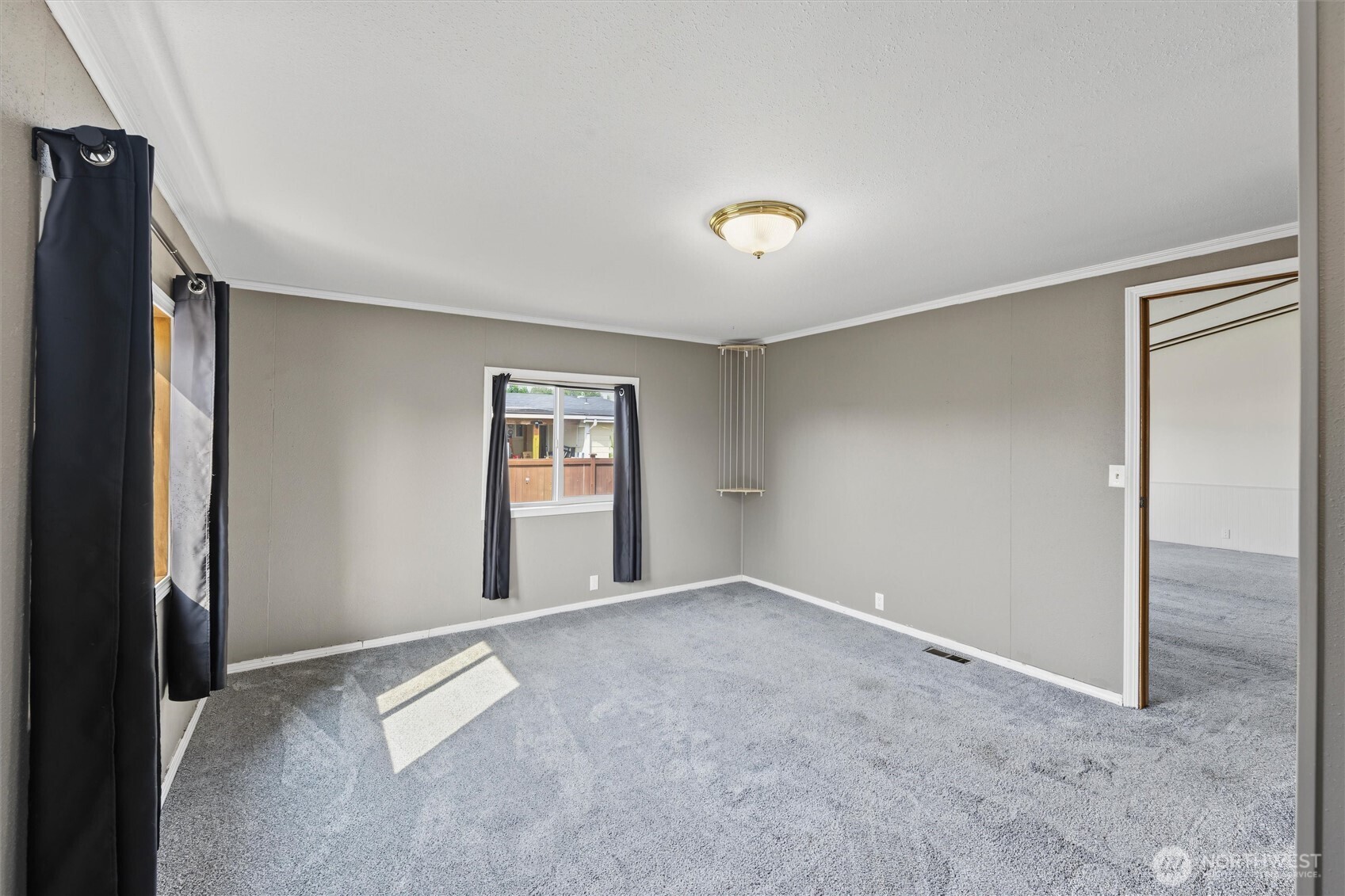 1810 N 33rd Place Property Photo 16