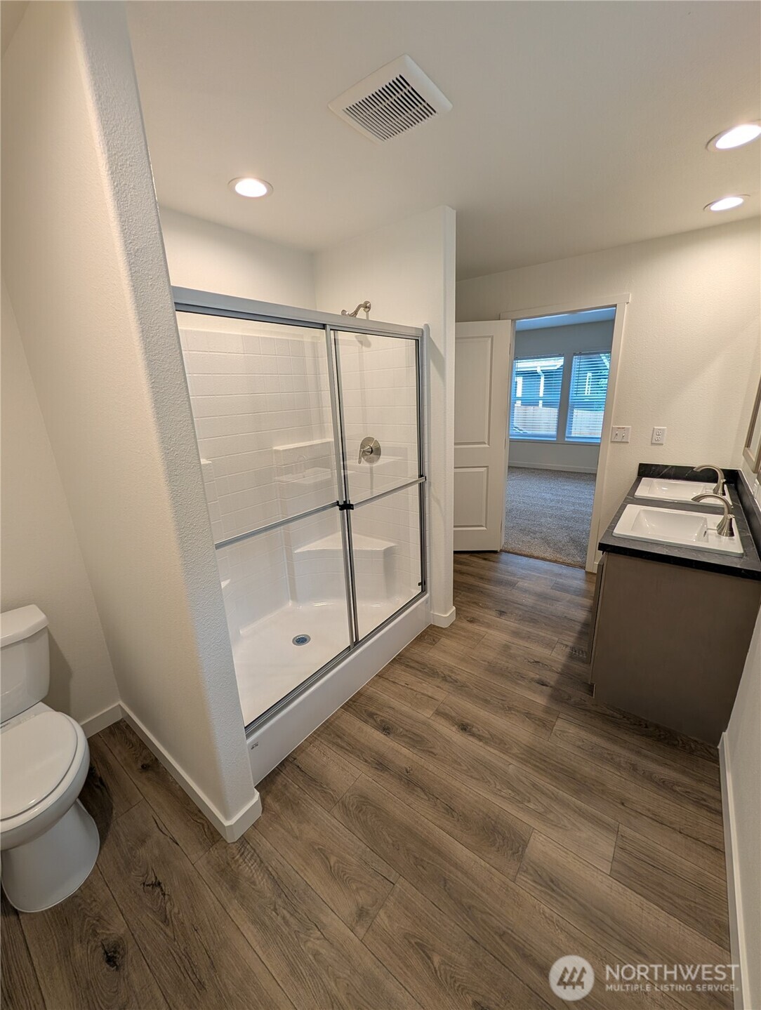509 Nw Fir Property Photo 5