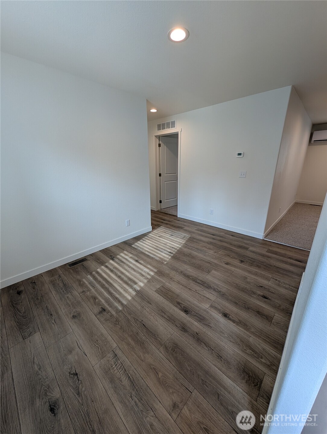 509 Nw Fir Property Photo 9