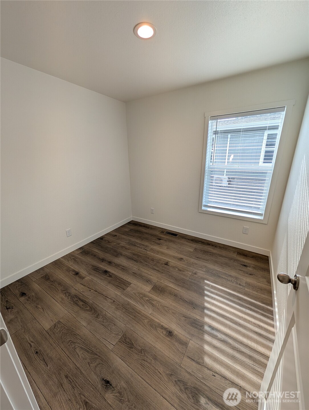 509 Nw Fir Property Photo 13