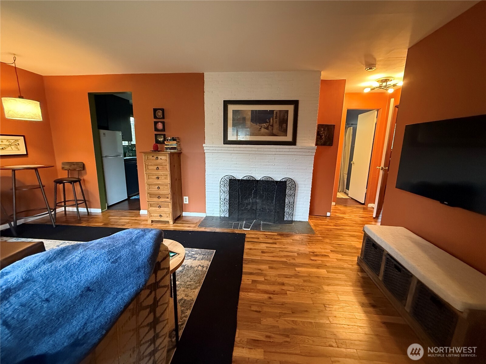 9624 Renton Avenue A Property Photo 3