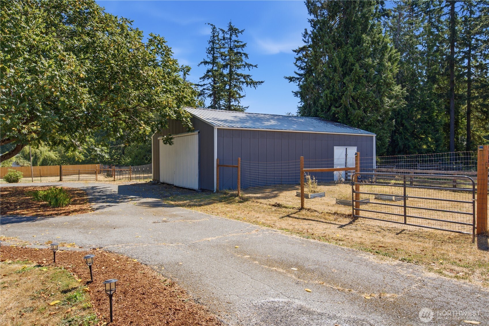 5253 Banner Road Property Photo 3