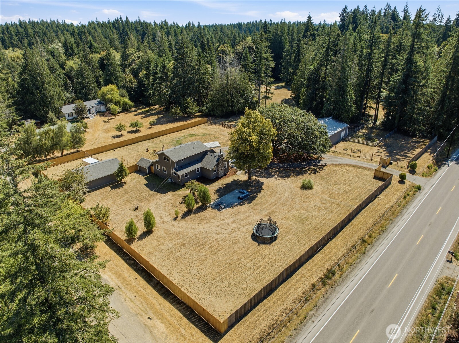 5253 Banner Road Property Photo 5
