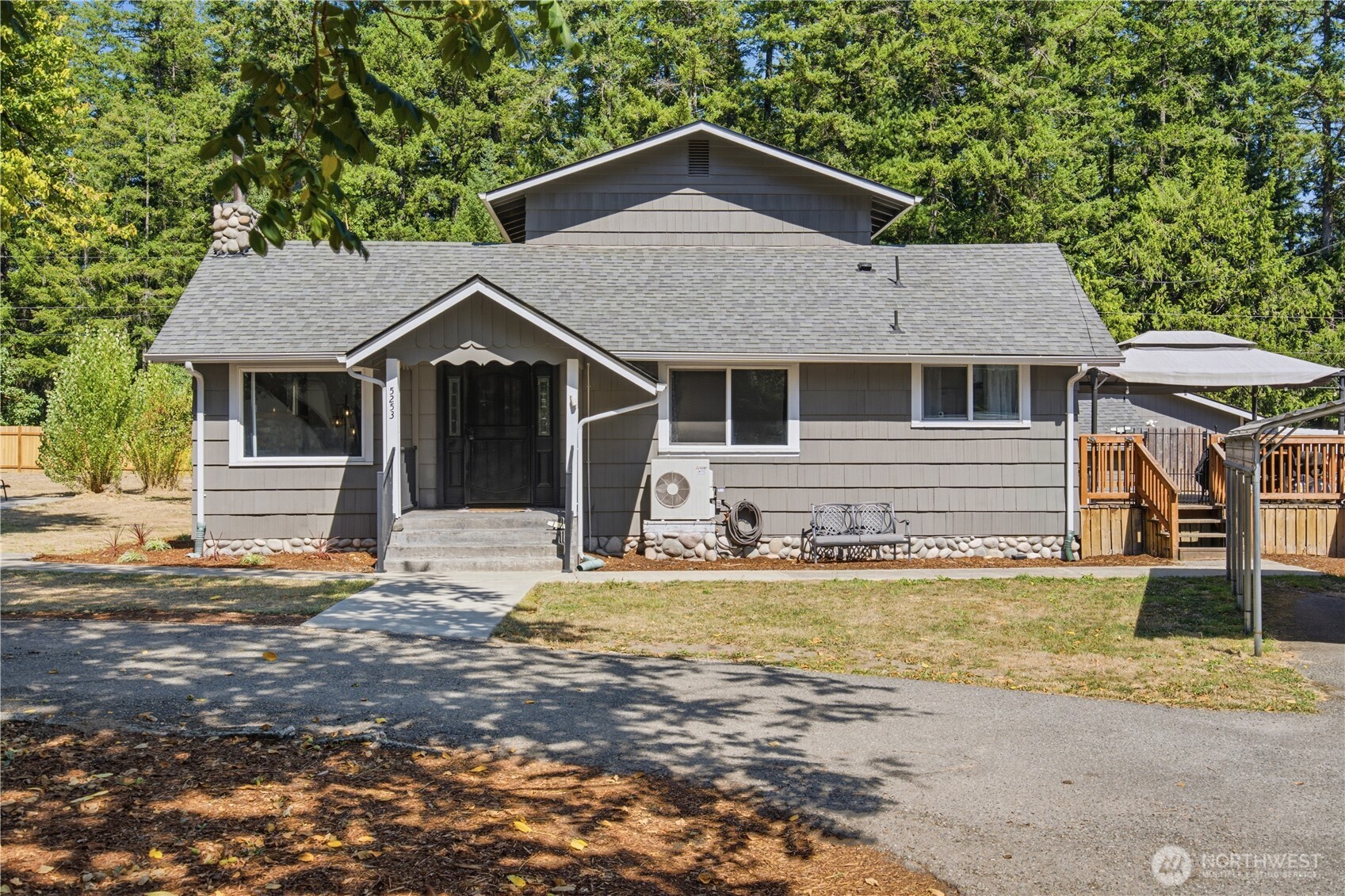 5253 Banner Road Property Photo 5