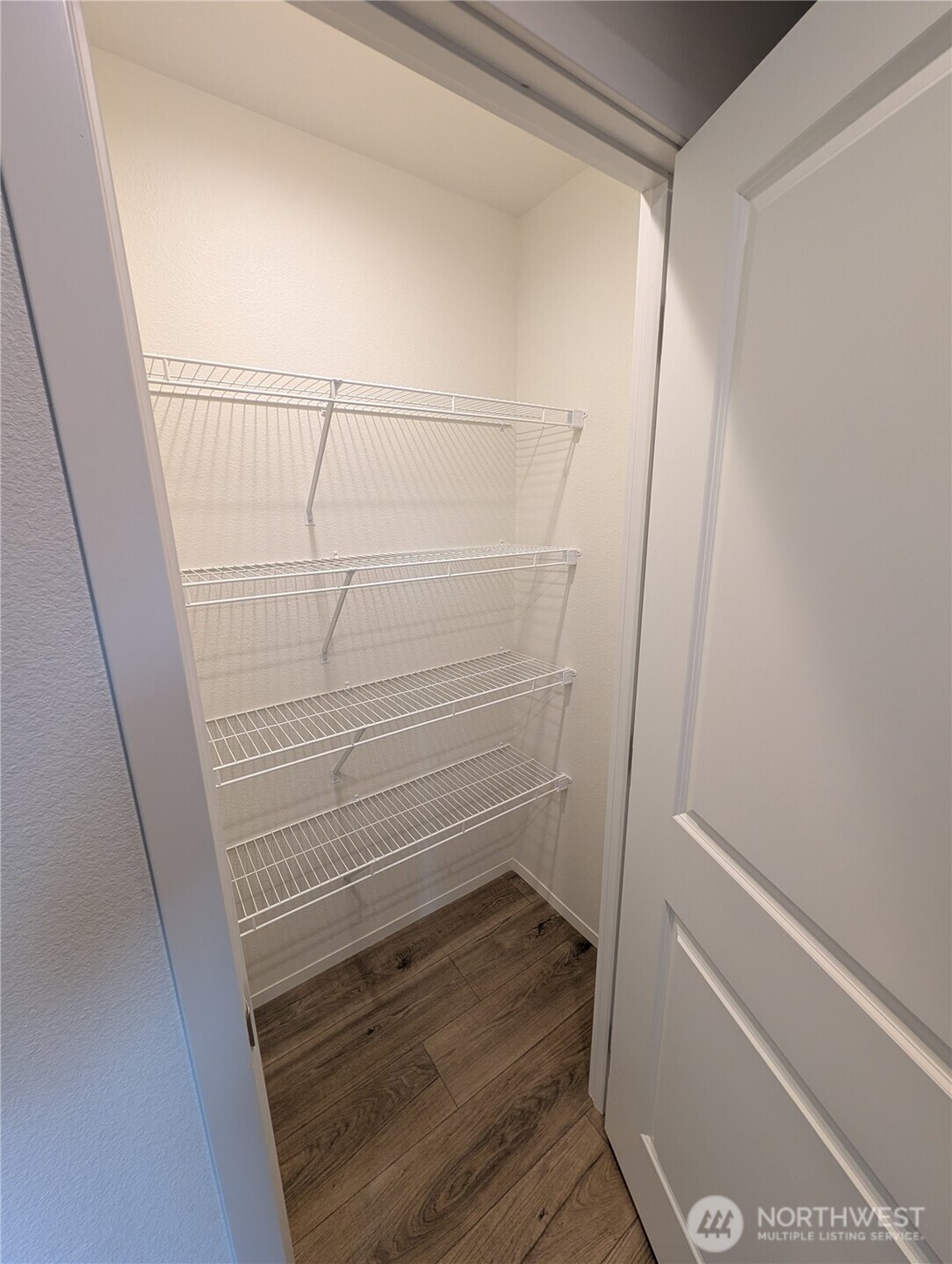 517 Nw Fir Property Photo 9