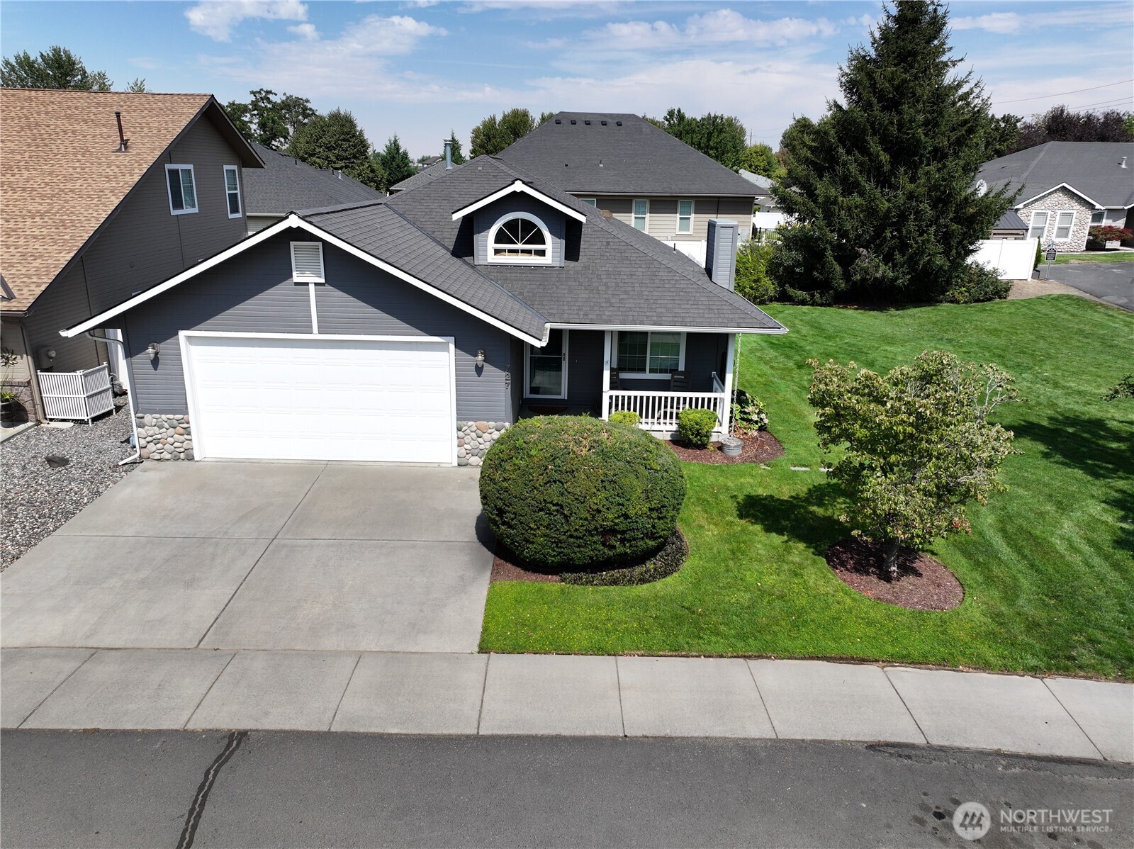 727 Se Magnoni Drive Property Photo 28