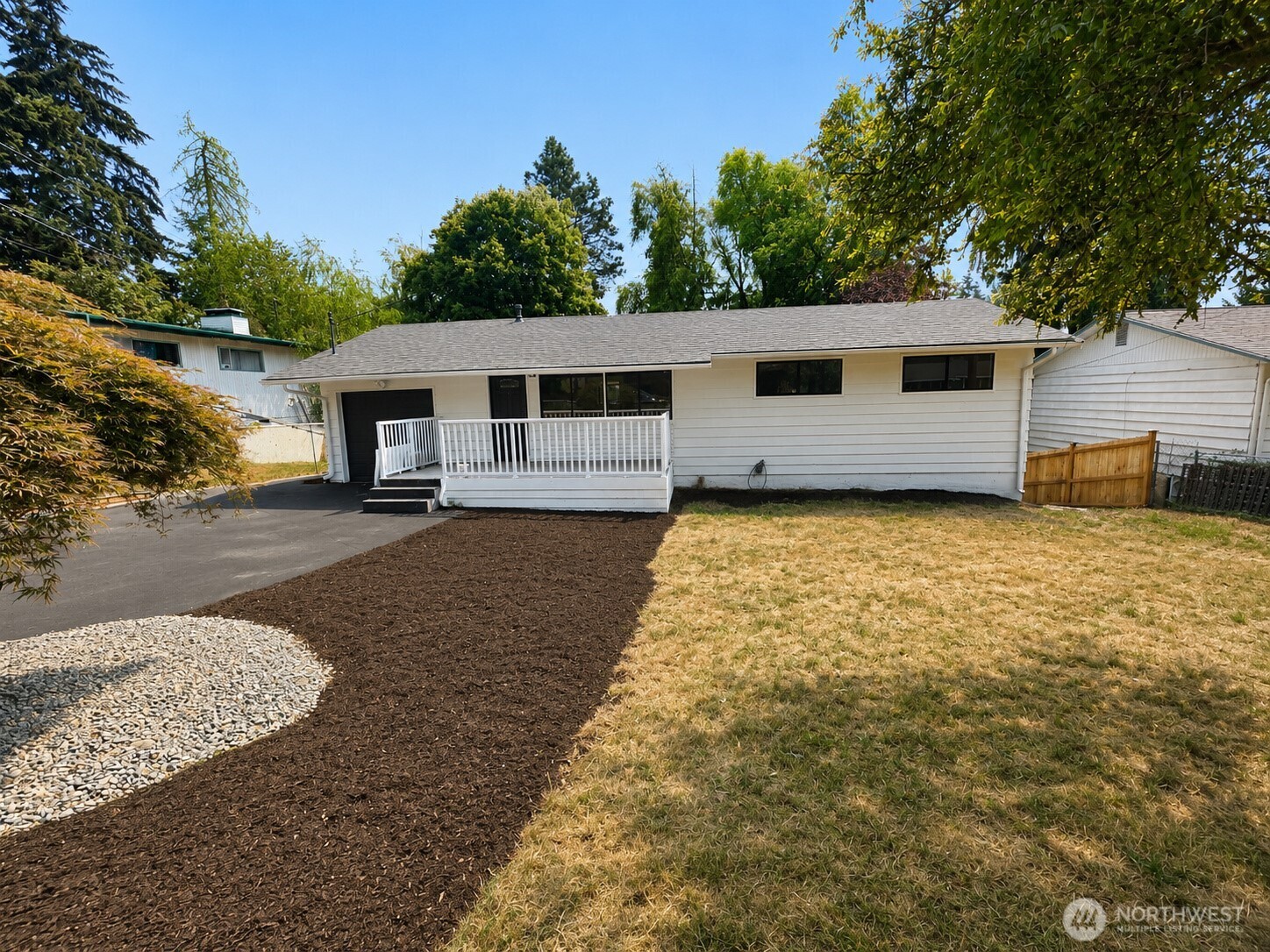2502 202nd Place Property Photo 3