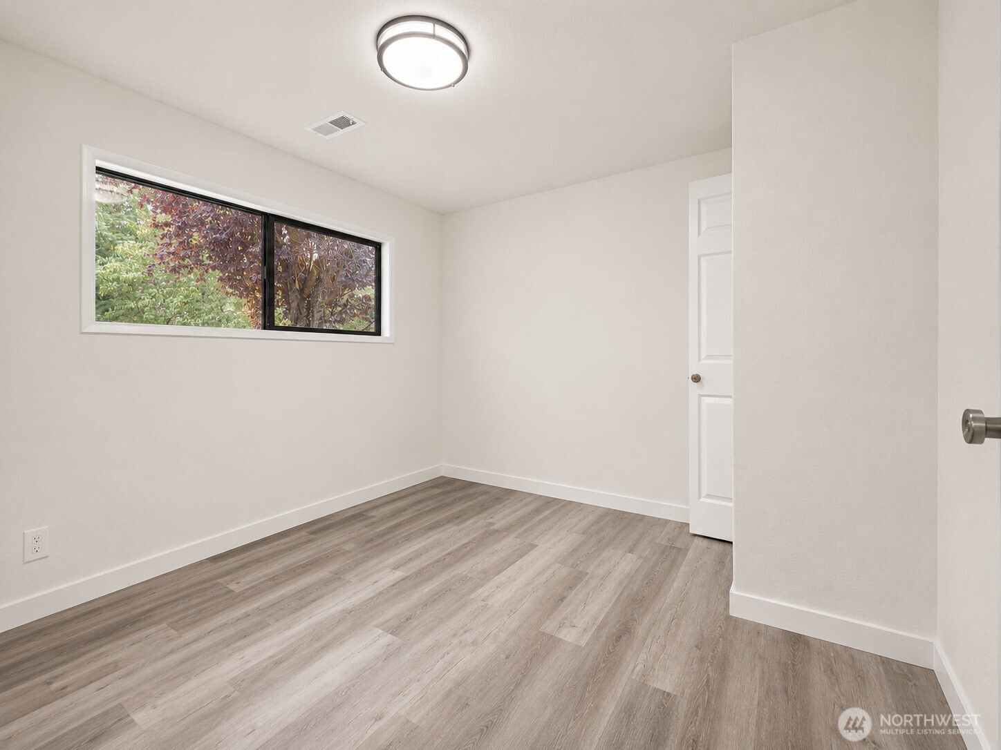 2502 202nd Place Property Photo 19