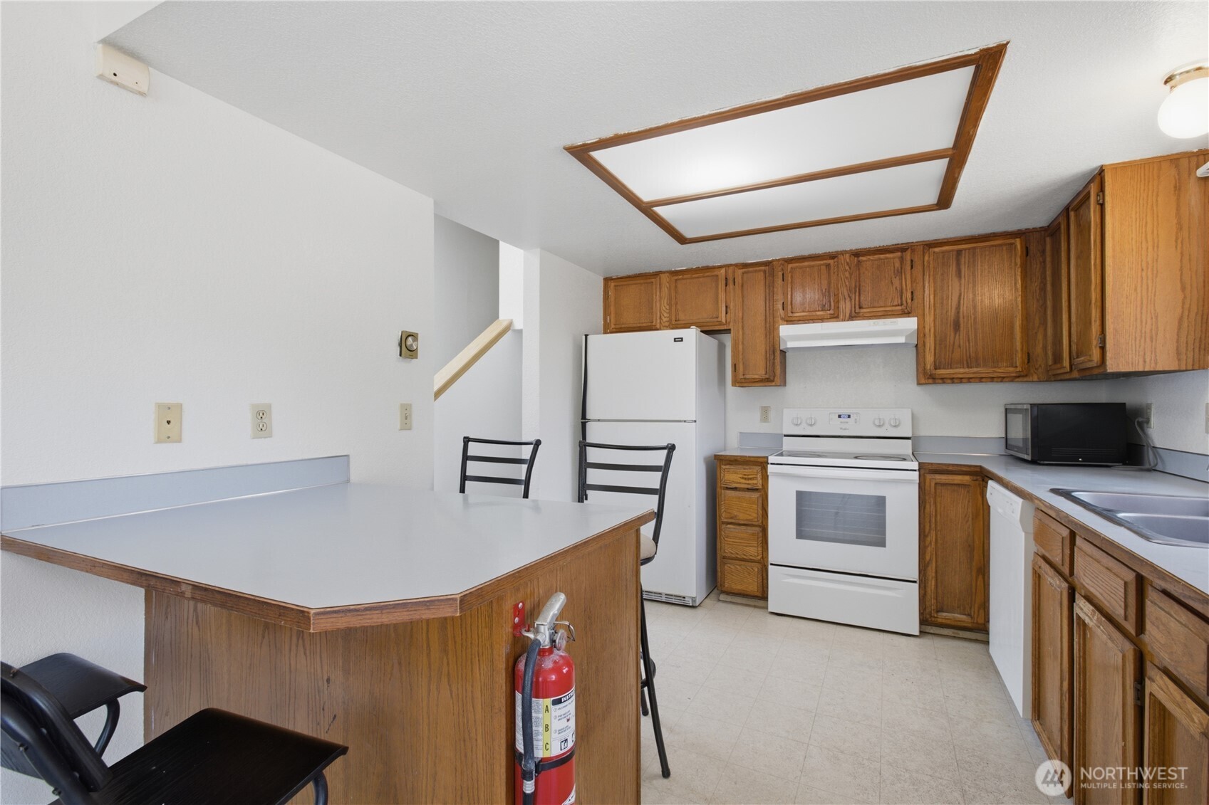 1239 Juniper Dr Se Property Photo 10