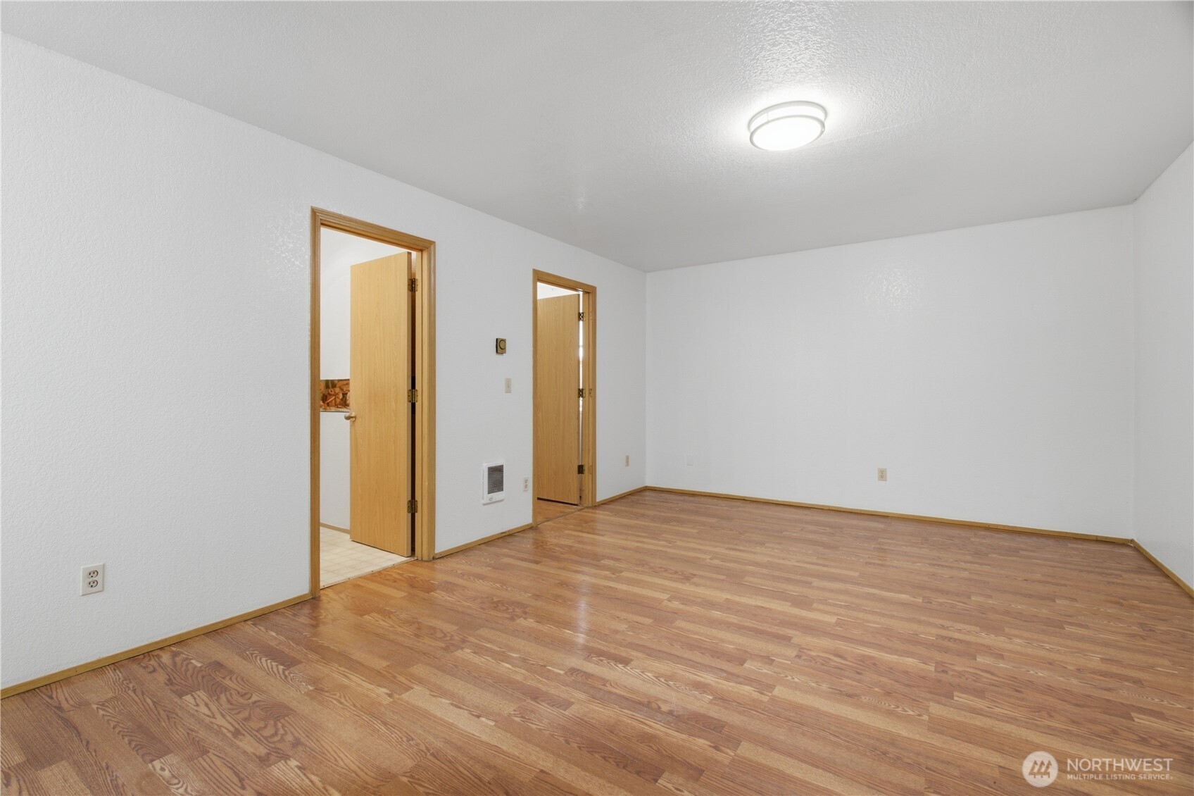 1239 Juniper Dr Se Property Photo 18