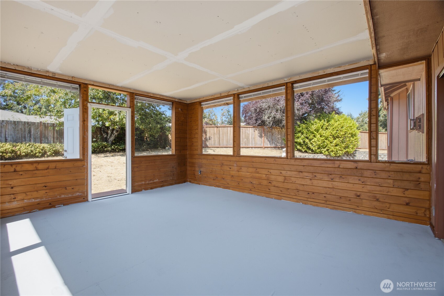 1239 Juniper Dr Se Property Photo 22