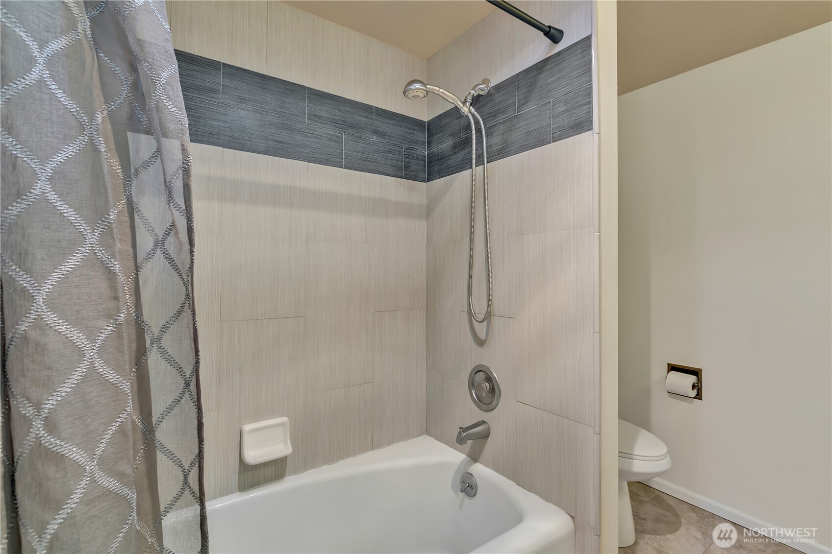 4545 Sand Point Way 207 Property Photo 20