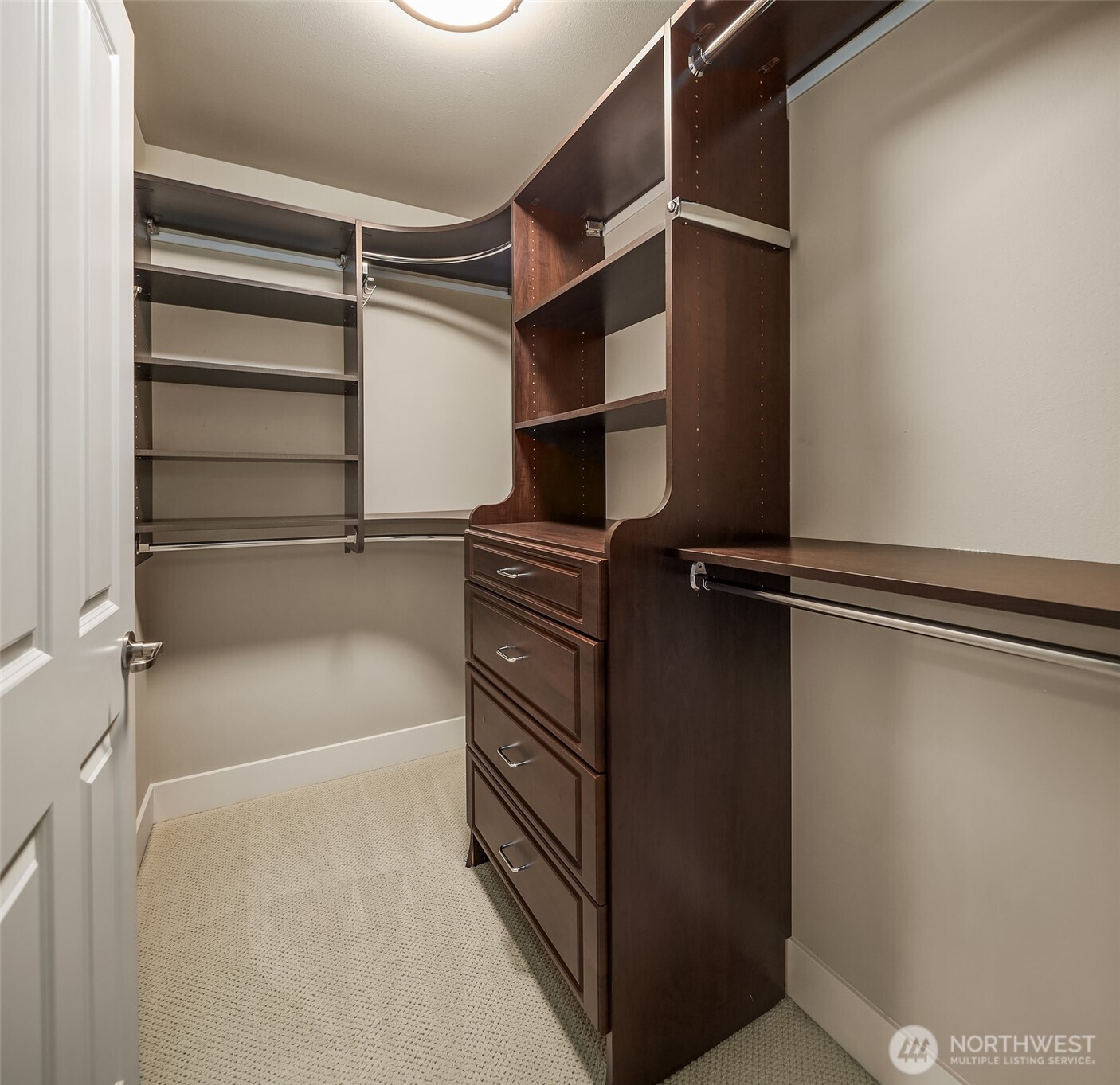 6209 Whitaker Lane Property Photo 18