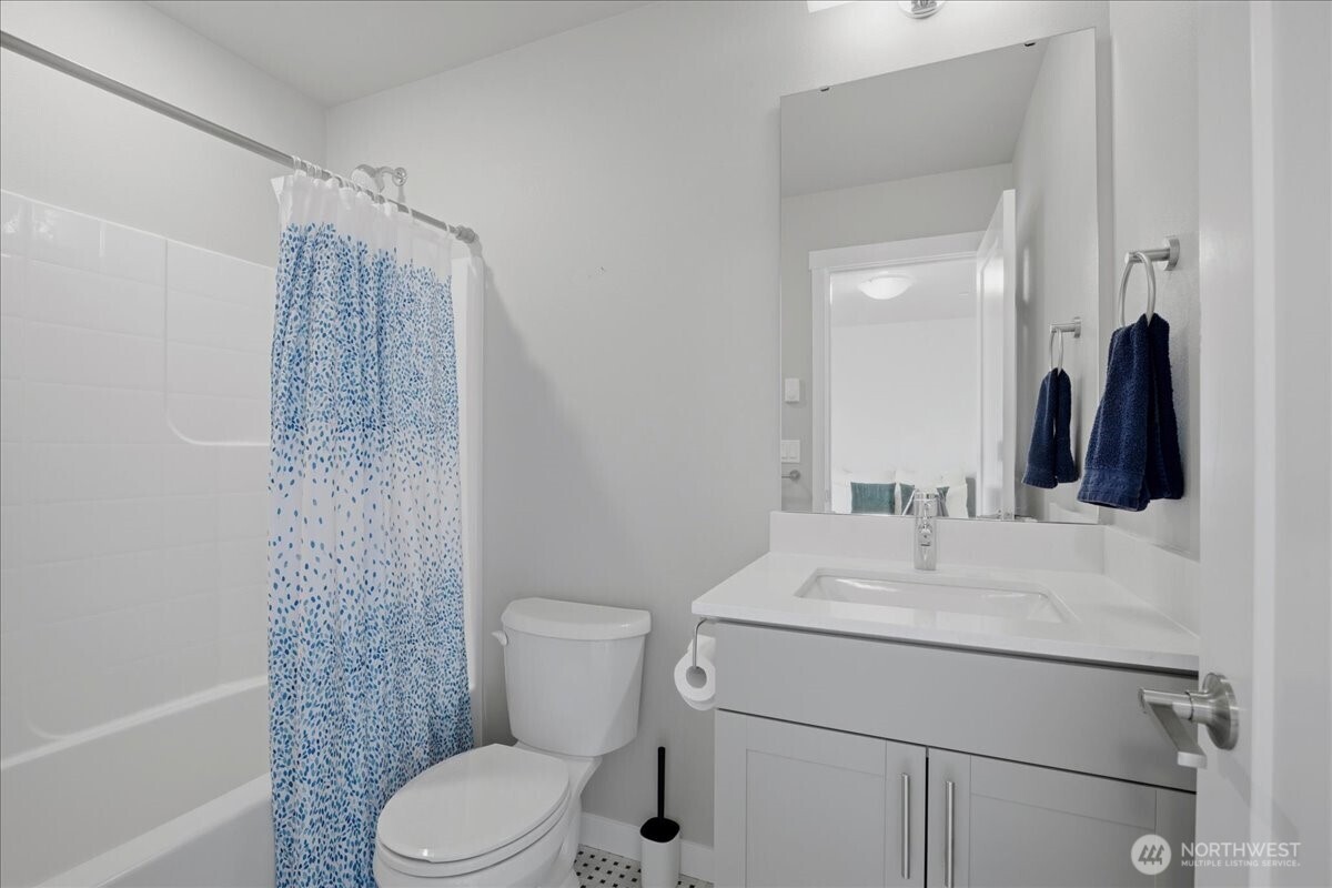 22924 80th Place B Property Photo 13