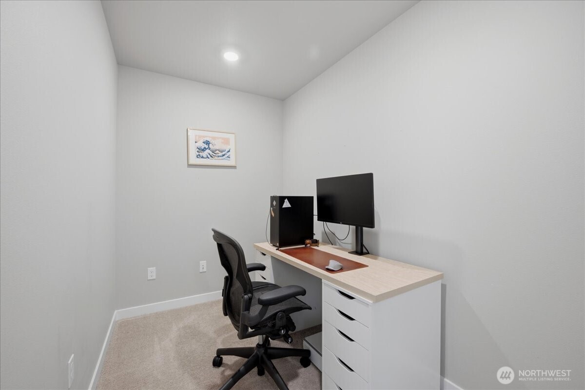22924 80th Place B Property Photo 17