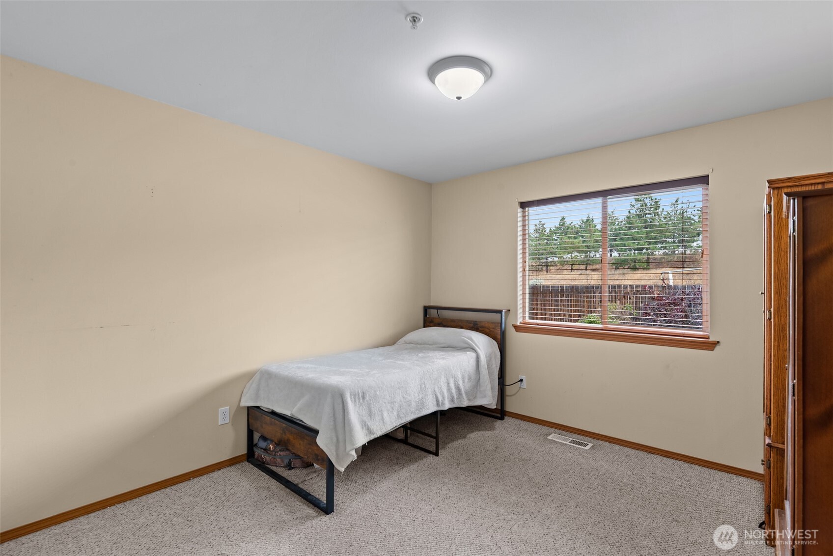 2520 Aviation Drive Property Photo 16