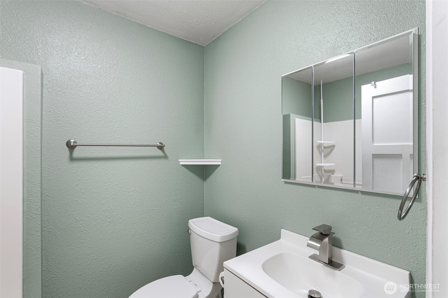 2130 N Callow Avenue Property Photo 18