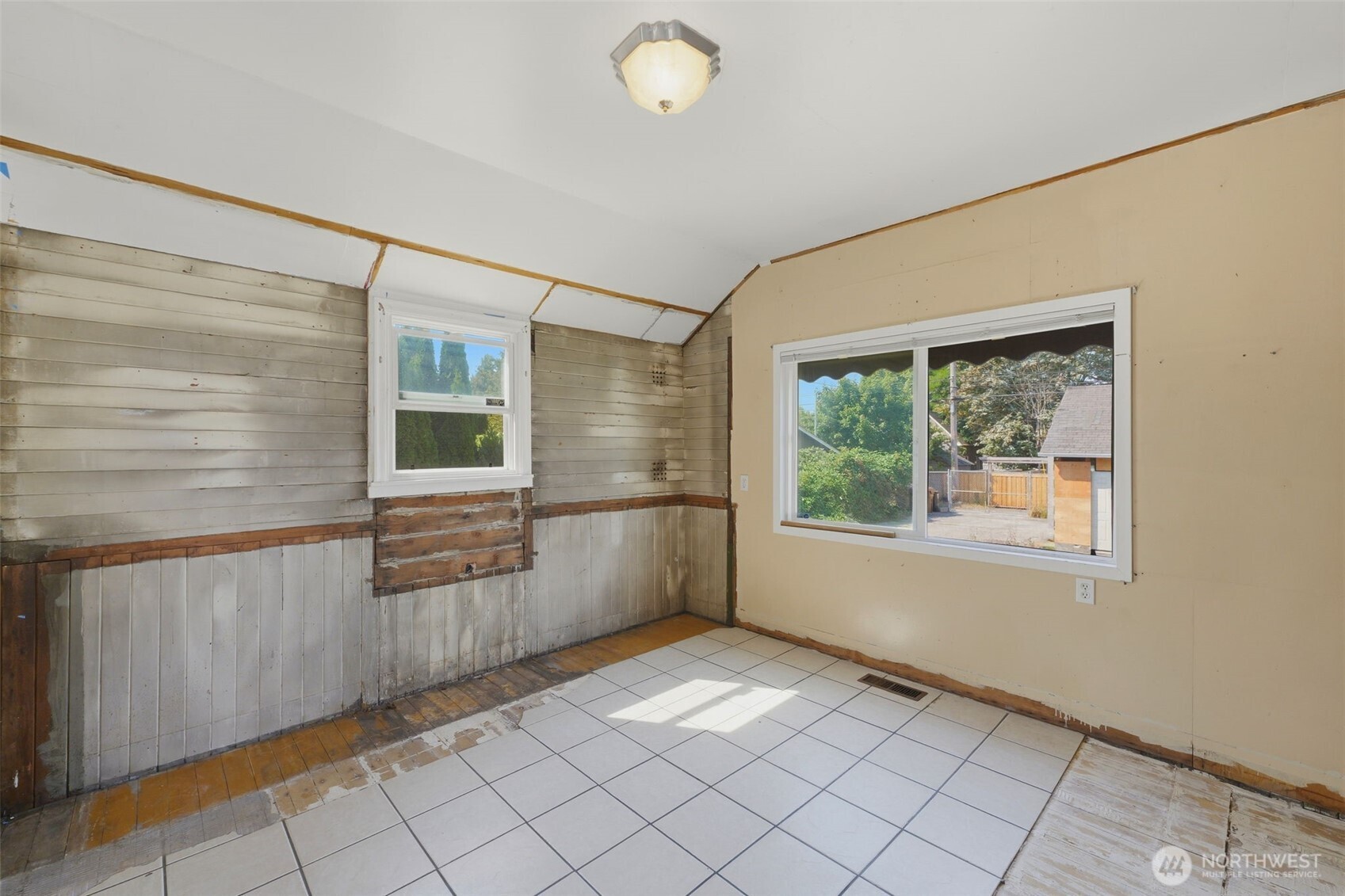 2320 S M Street Property Photo 10