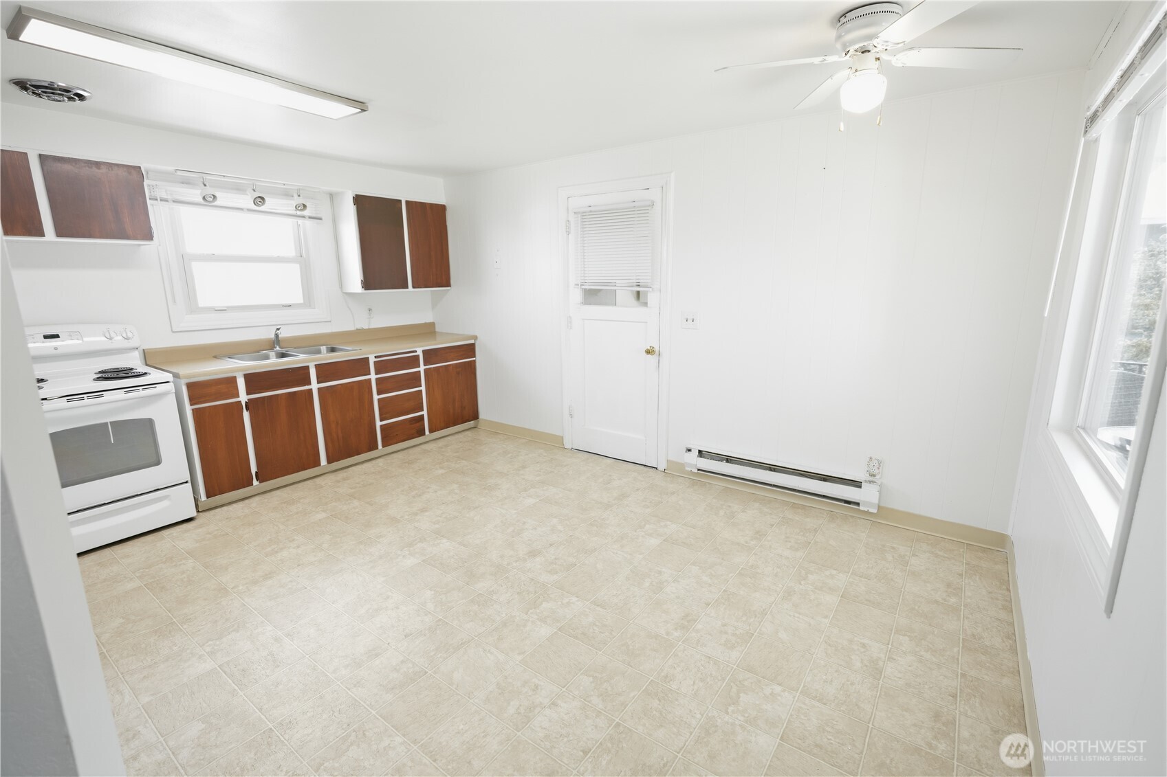 4259 Ne Joann Drive Property Photo 9