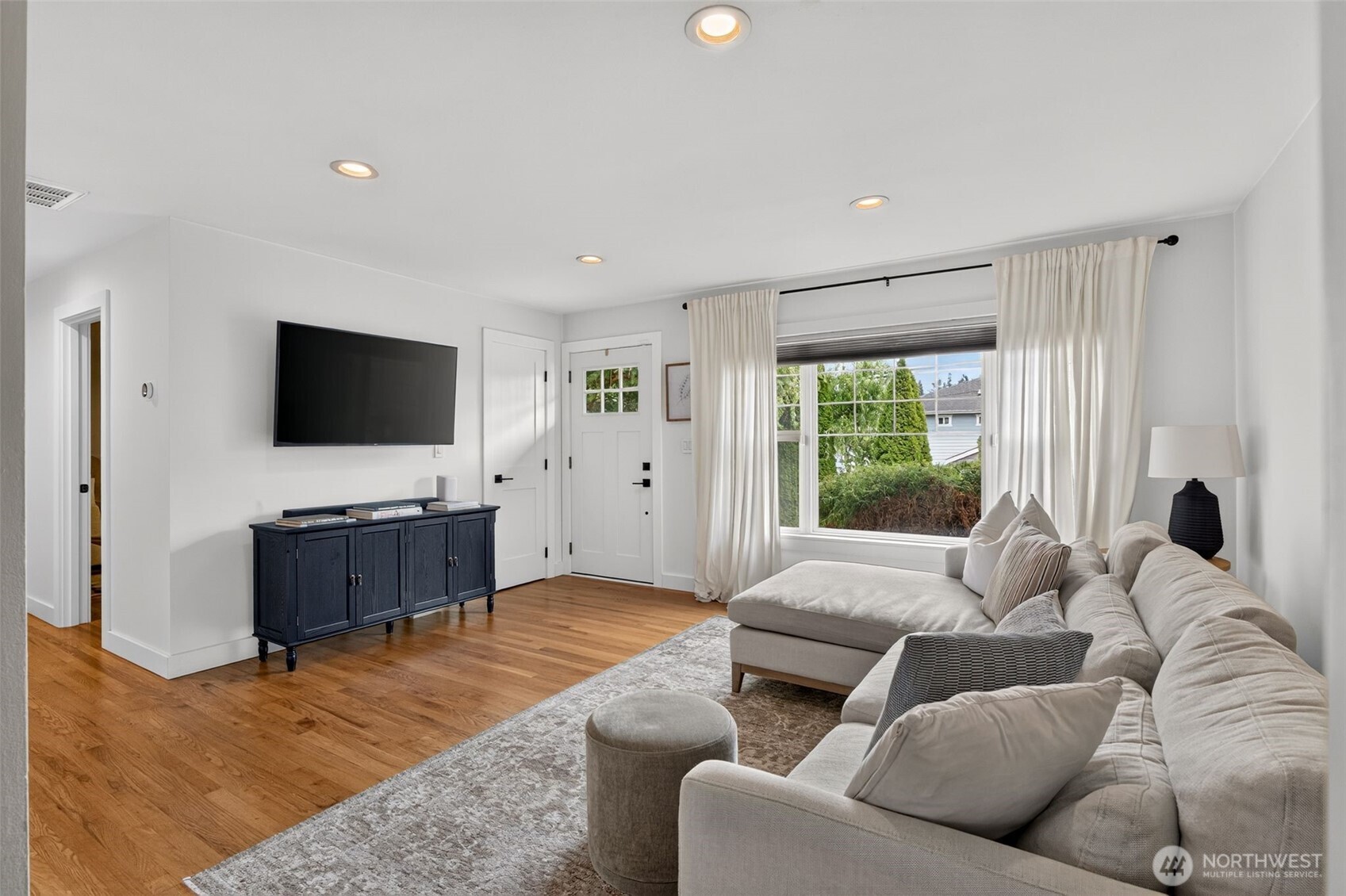 6014 Fleming Street Property Photo 4