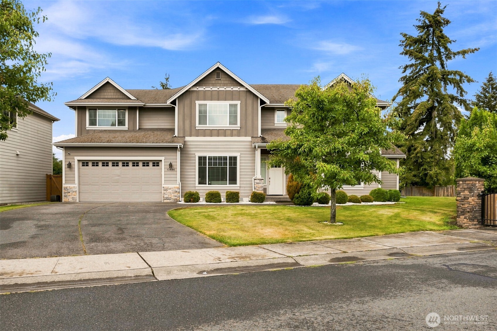 13606 96th Avenue Property Photo 1