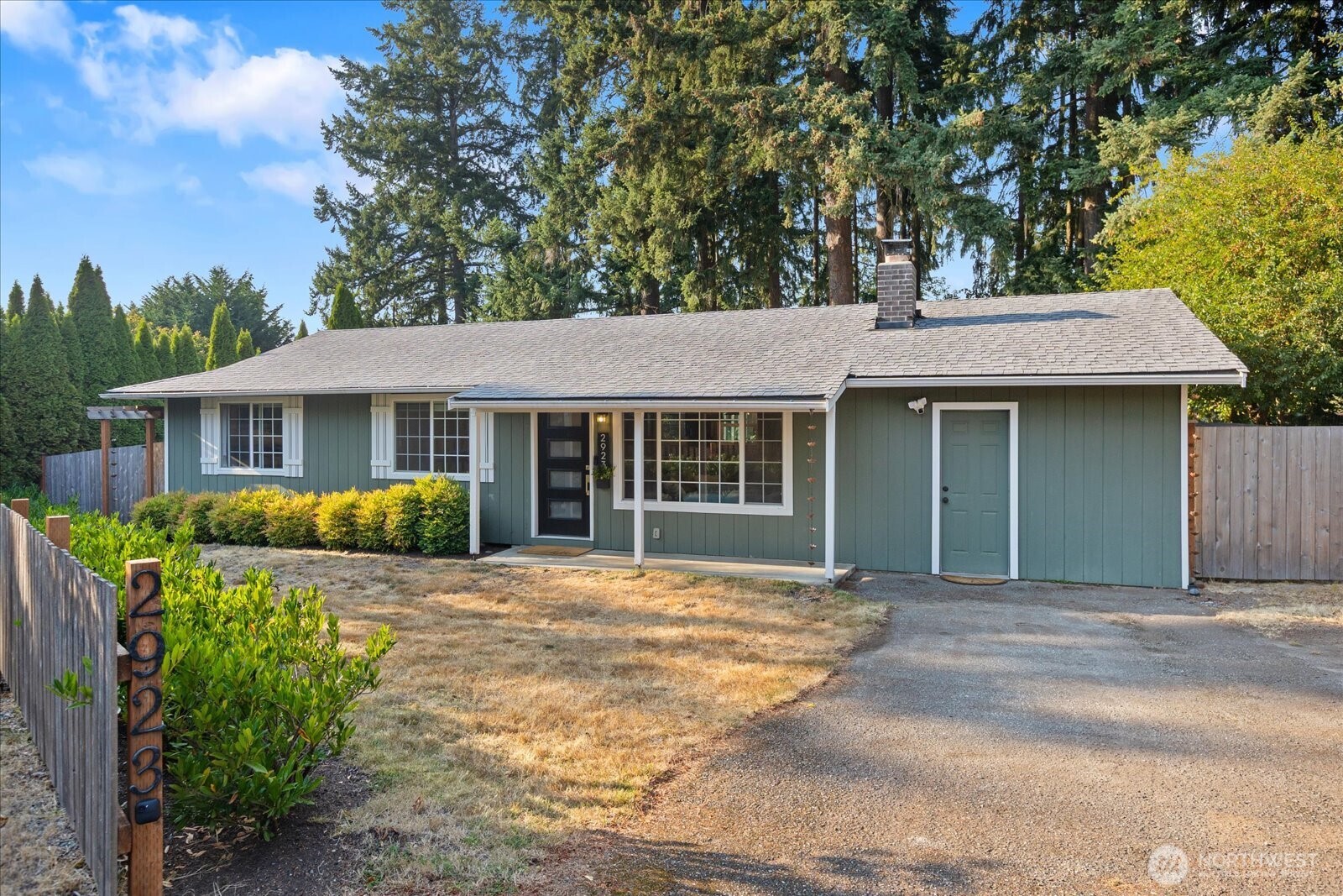 2923 193rd Place Property Photo 2