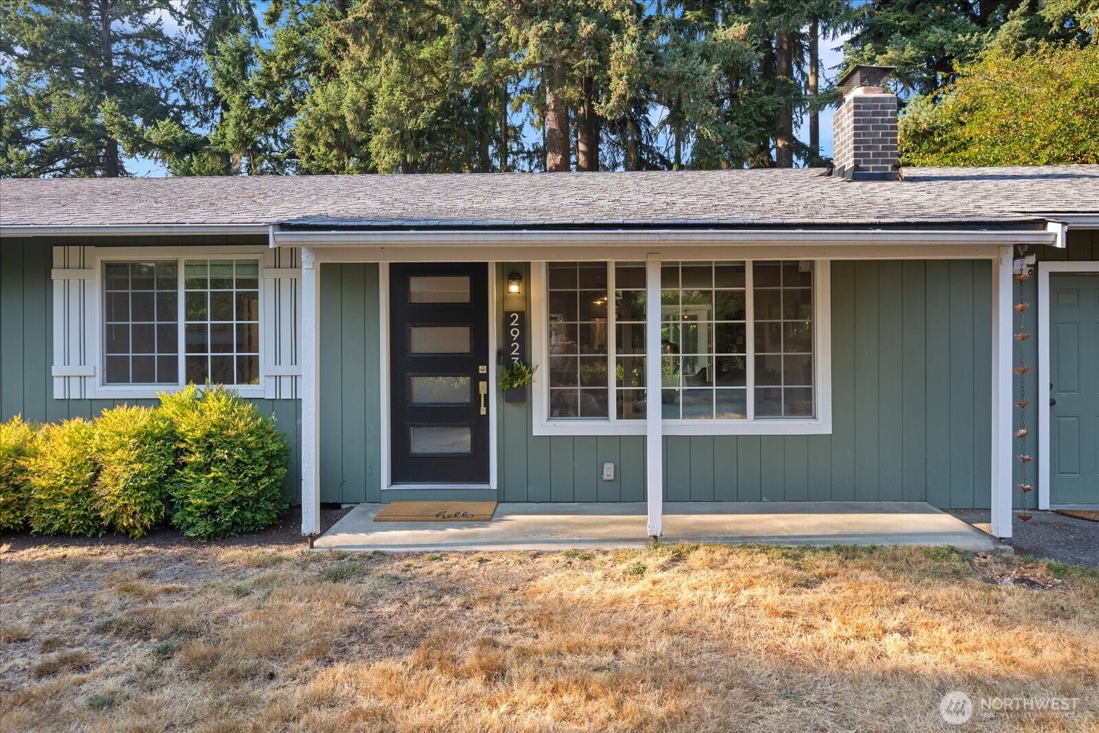 2923 193rd Place Property Photo 3