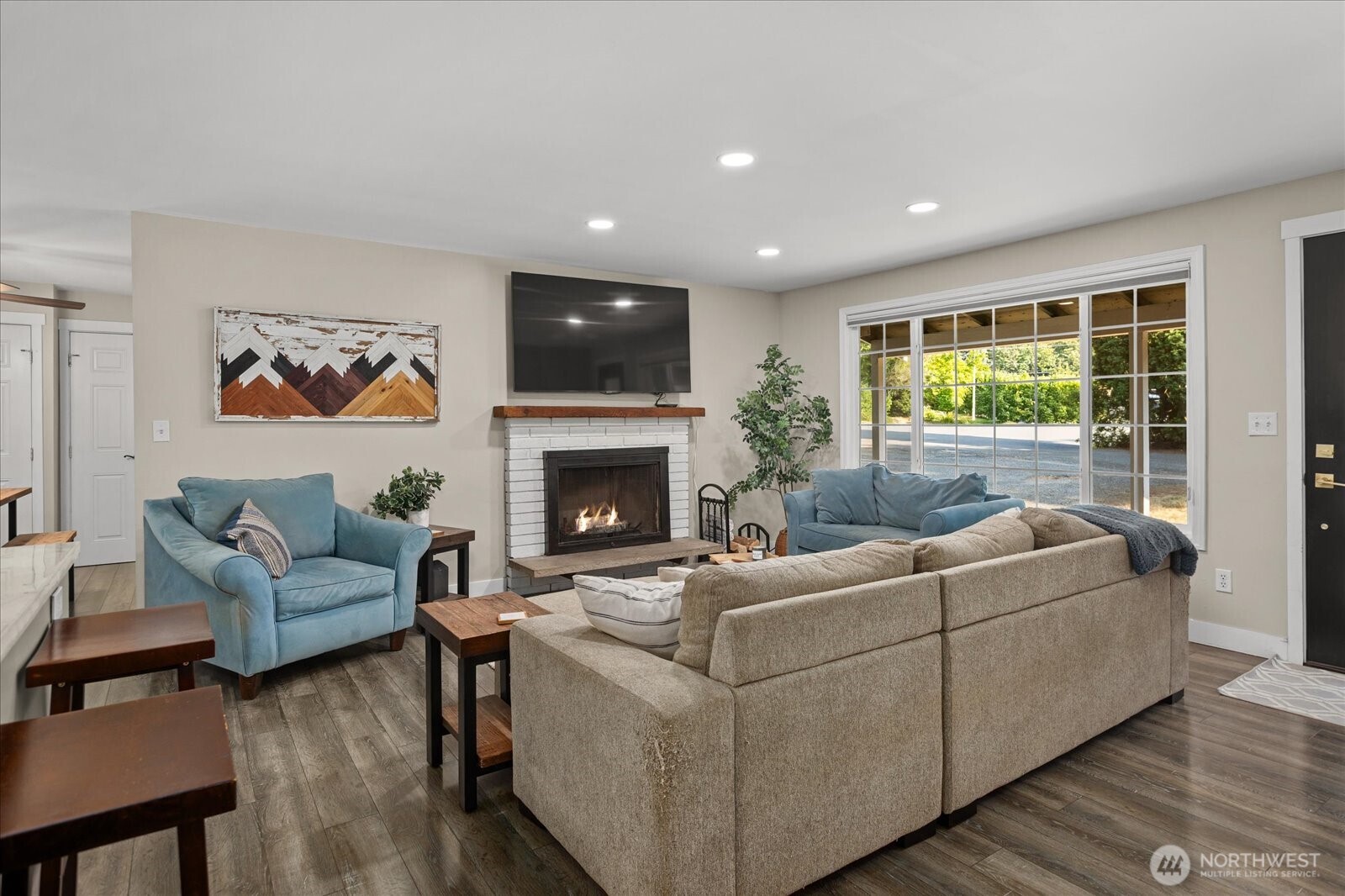 2923 193rd Place Property Photo 8