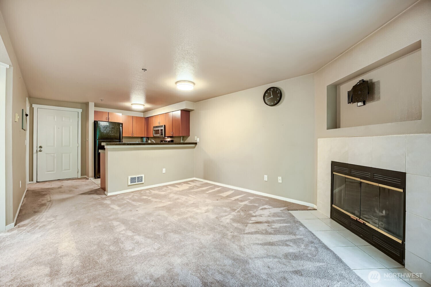 8745 Greenwood Avenue 409 Property Photo 6