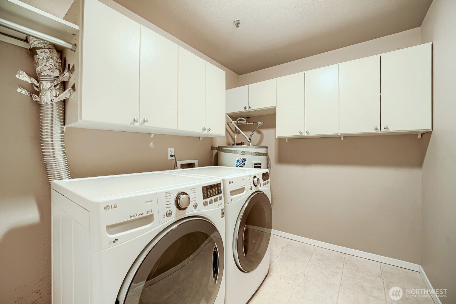 8745 Greenwood Avenue 409 Property Photo 18