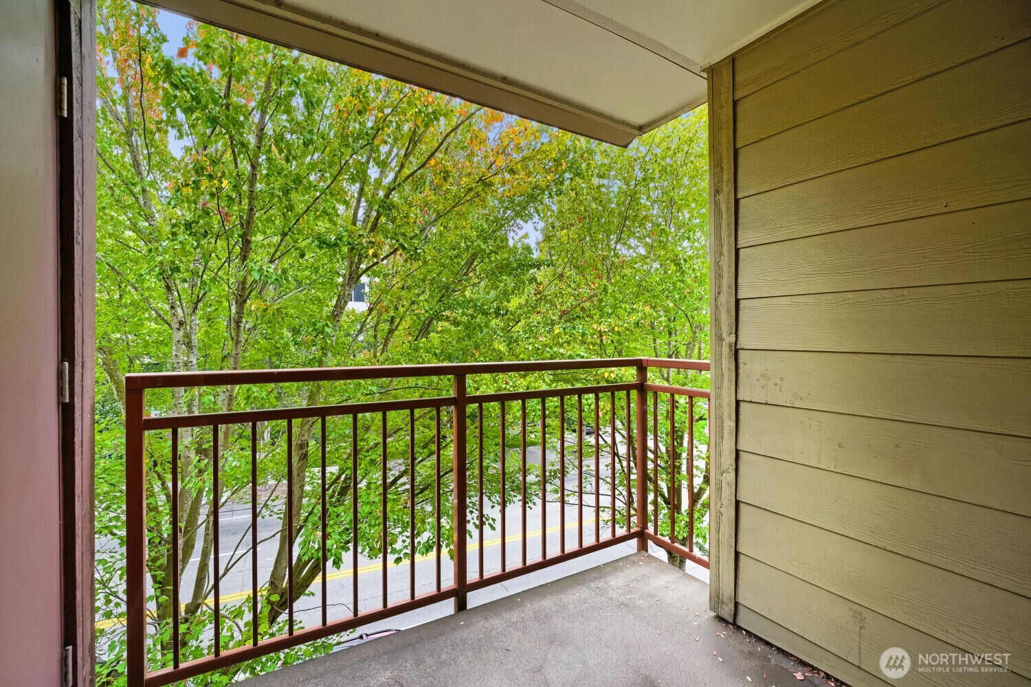 8745 Greenwood Avenue 409 Property Photo 19