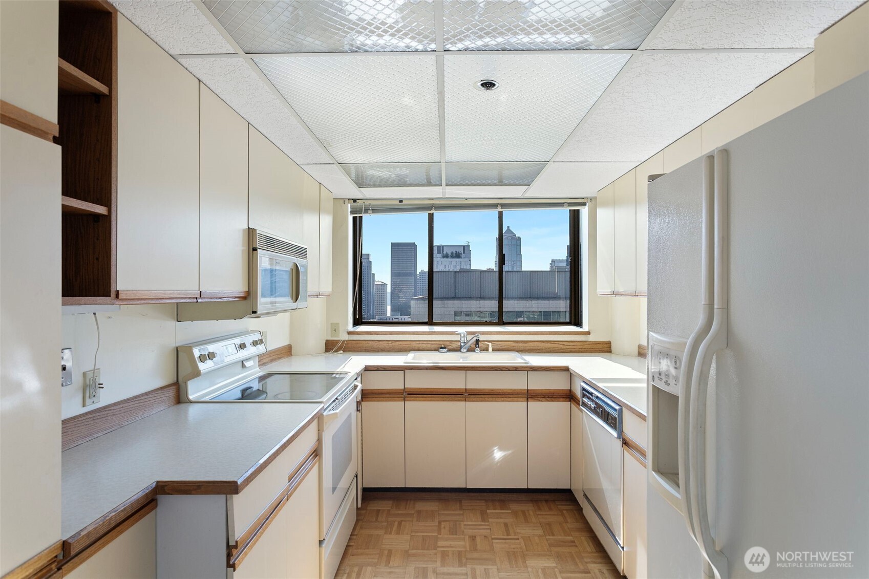 1120 Spring Street 1404 Property Photo 6