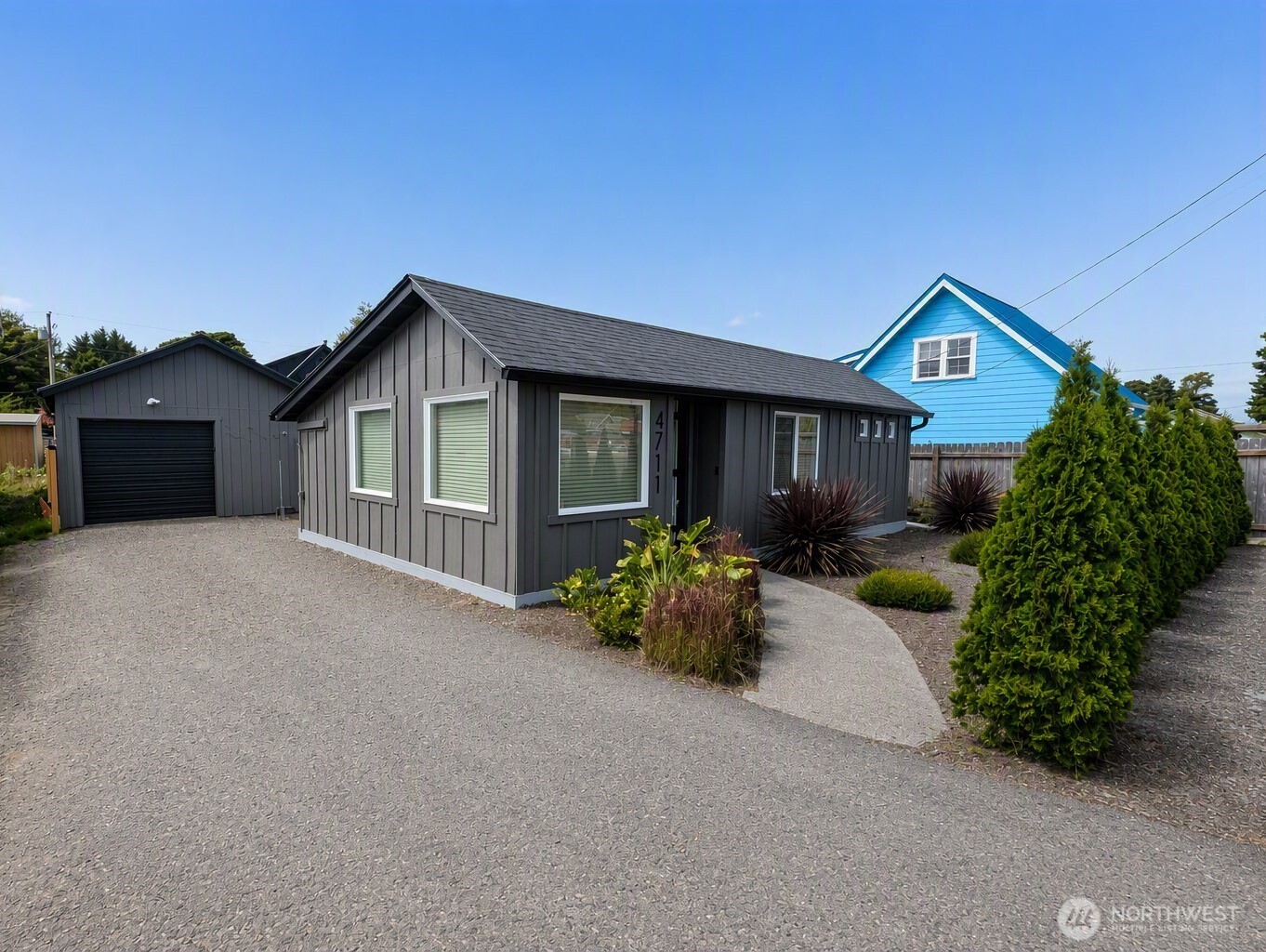 4711 Pacific Way Property Photo 1