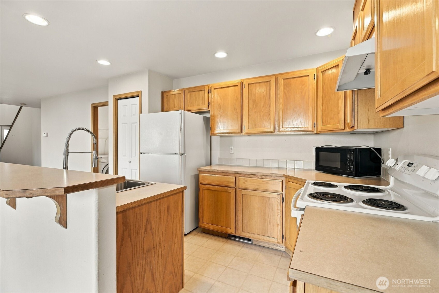 3122 186th Place A Property Photo 4