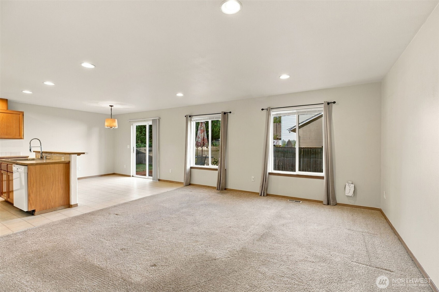 3122 186th Place A Property Photo 5