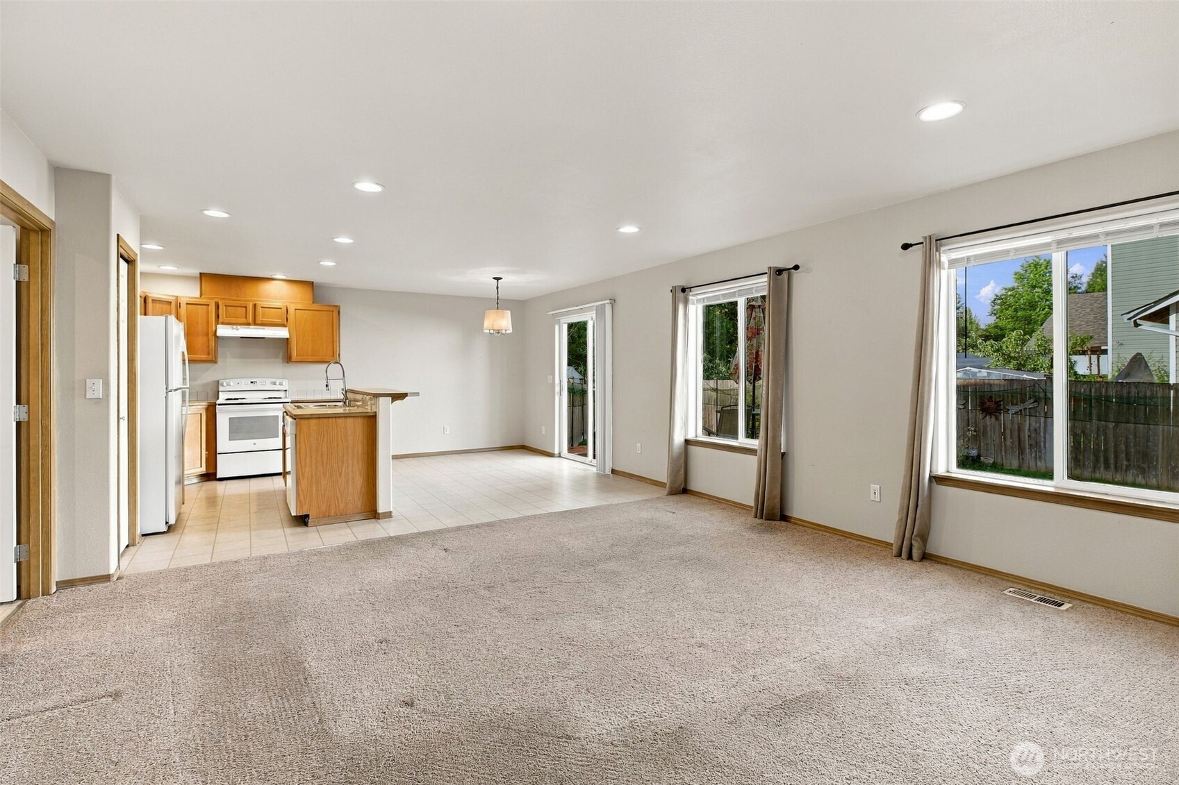 3122 186th Place A Property Photo 6