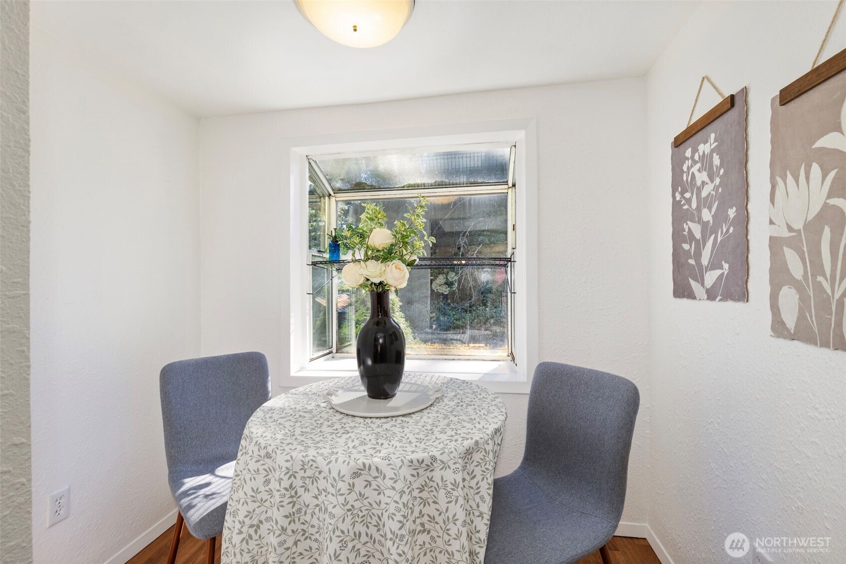 1121 Lower Marine Drive Property Photo 9