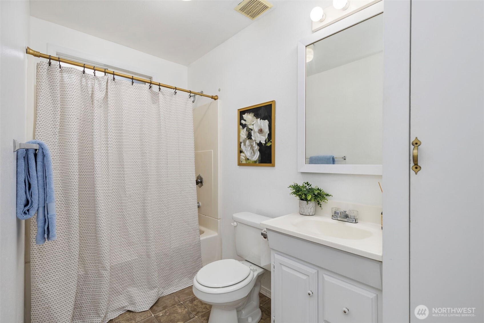 1121 Lower Marine Drive Property Photo 17