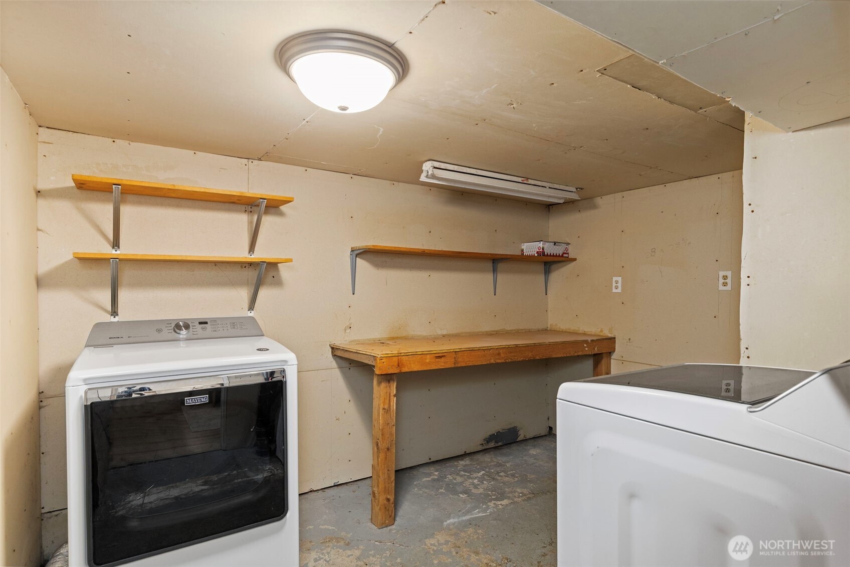 1121 Lower Marine Drive Property Photo 24