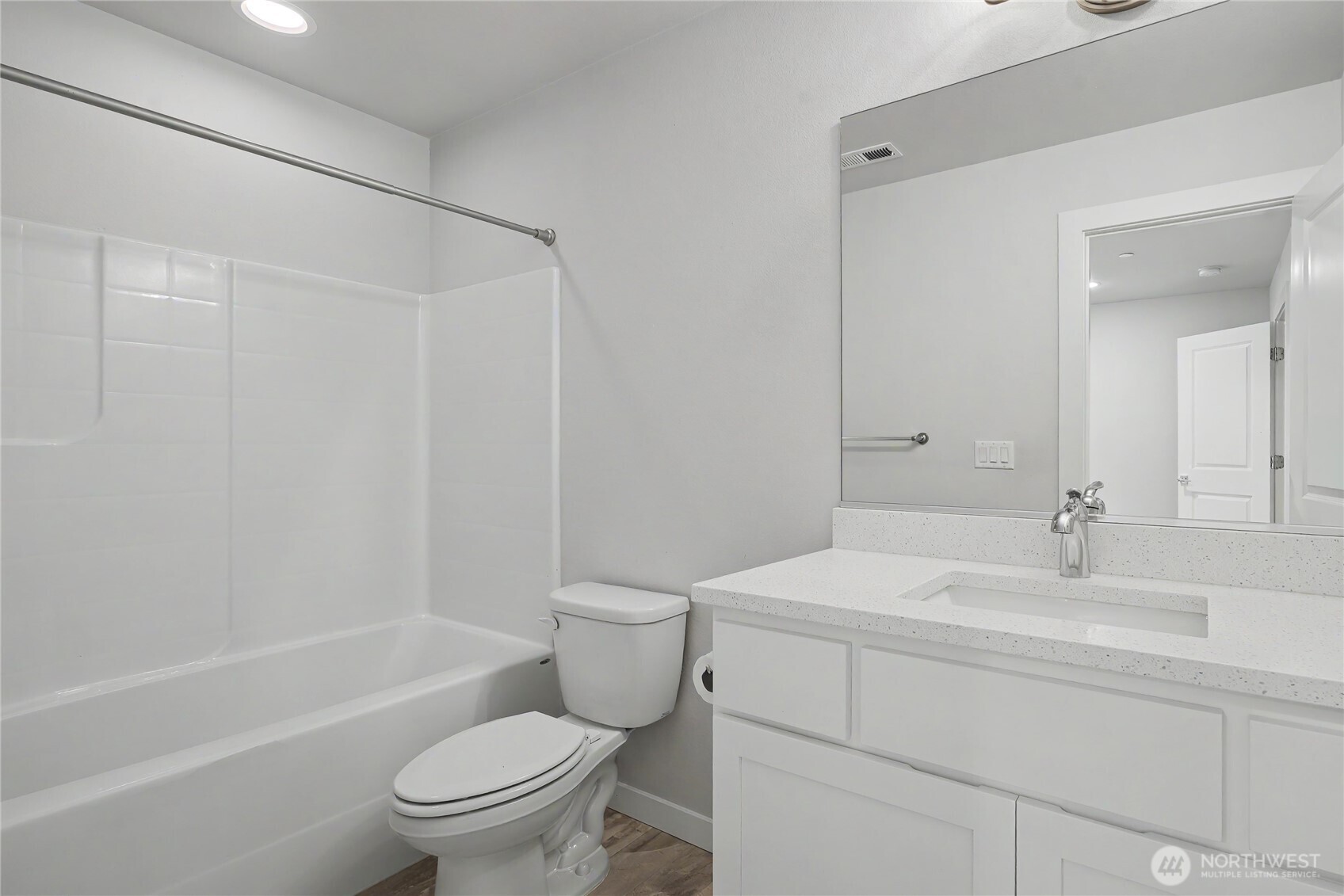 4246 Maple Street Property Photo 12