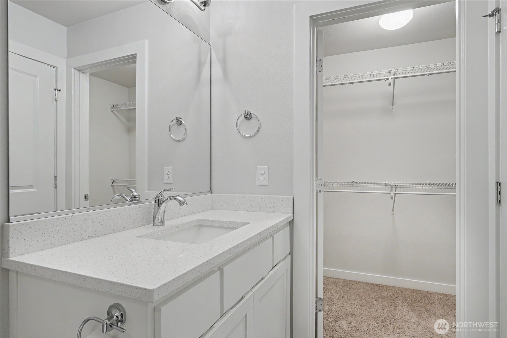 4246 Maple Street Property Photo 13