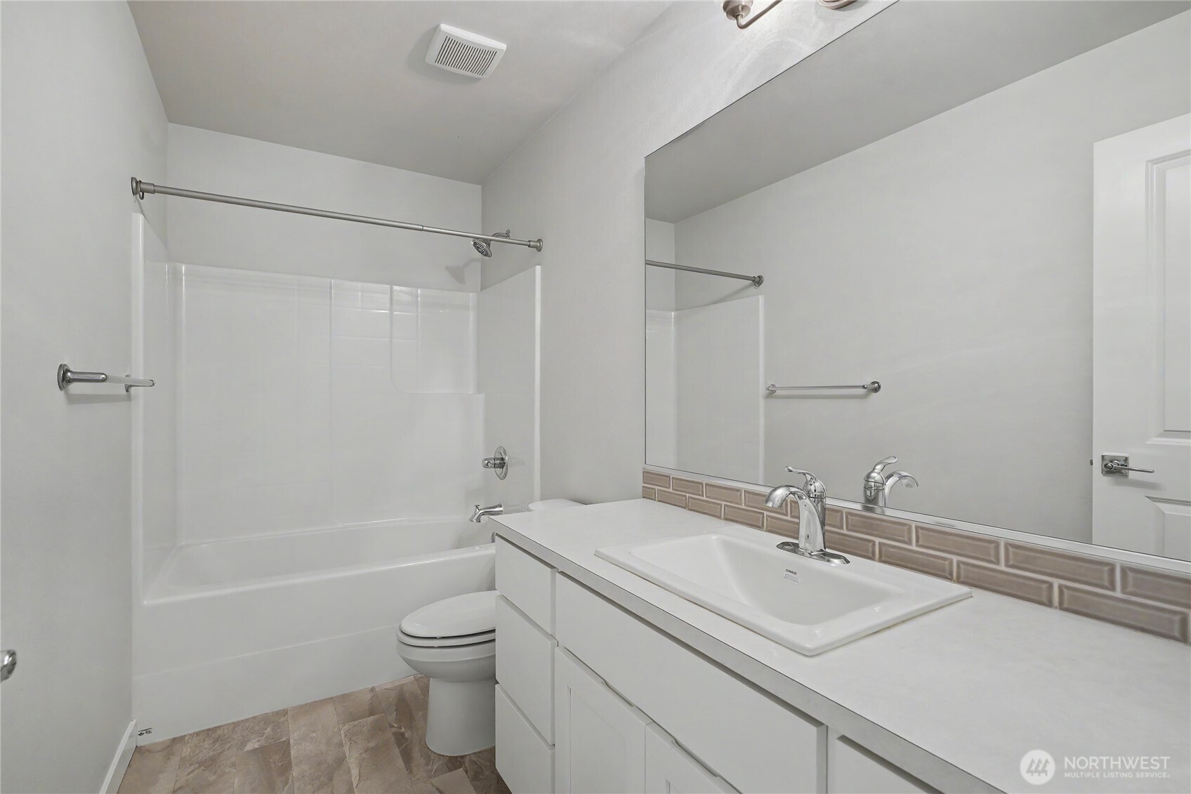 4246 Maple Street Property Photo 15