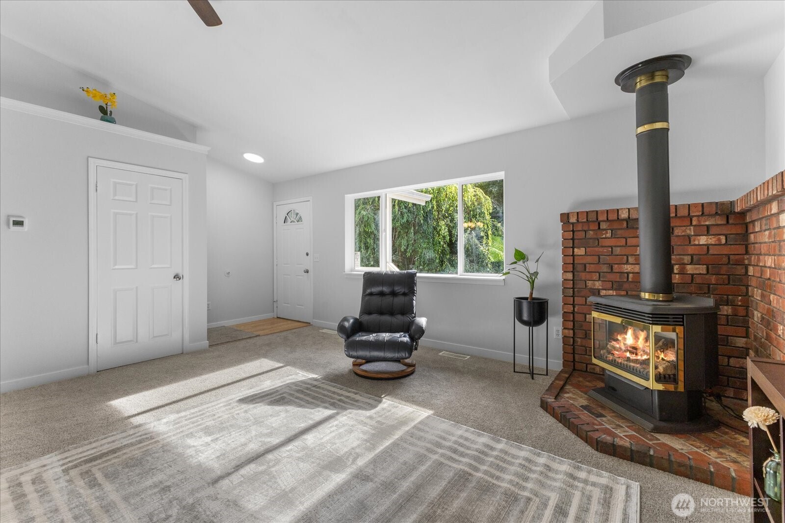 3019 Pine Lane Property Photo 4