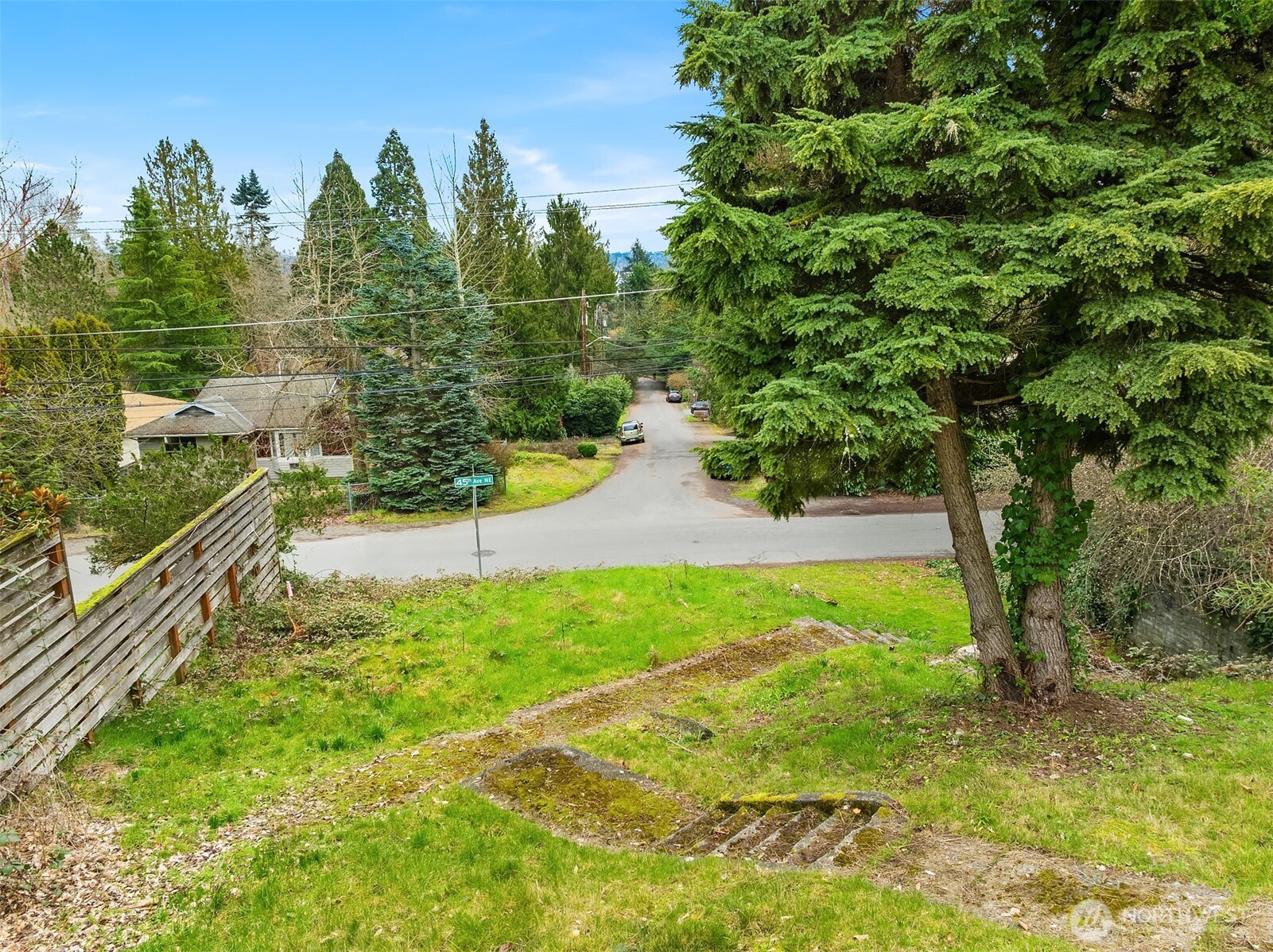 9229 45th Avenue Property Photo 1