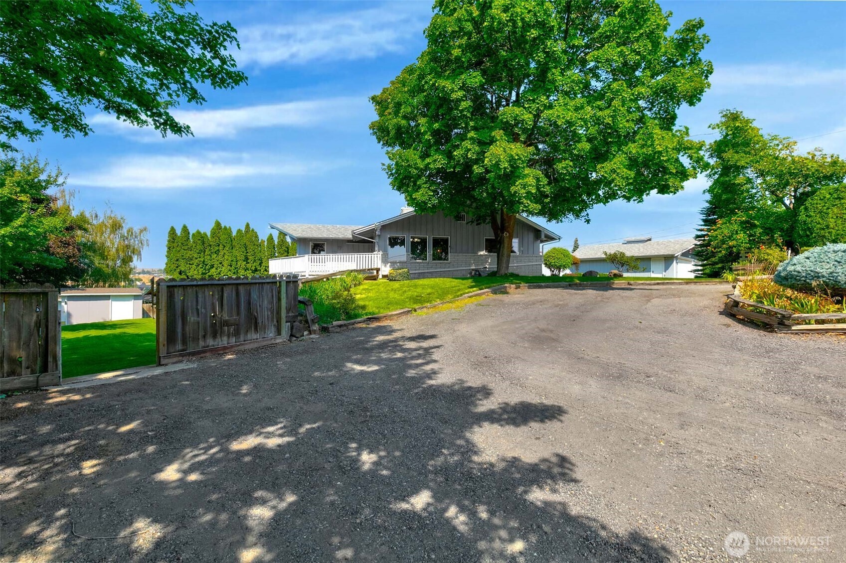440 Snowmass Lane Property Photo 2