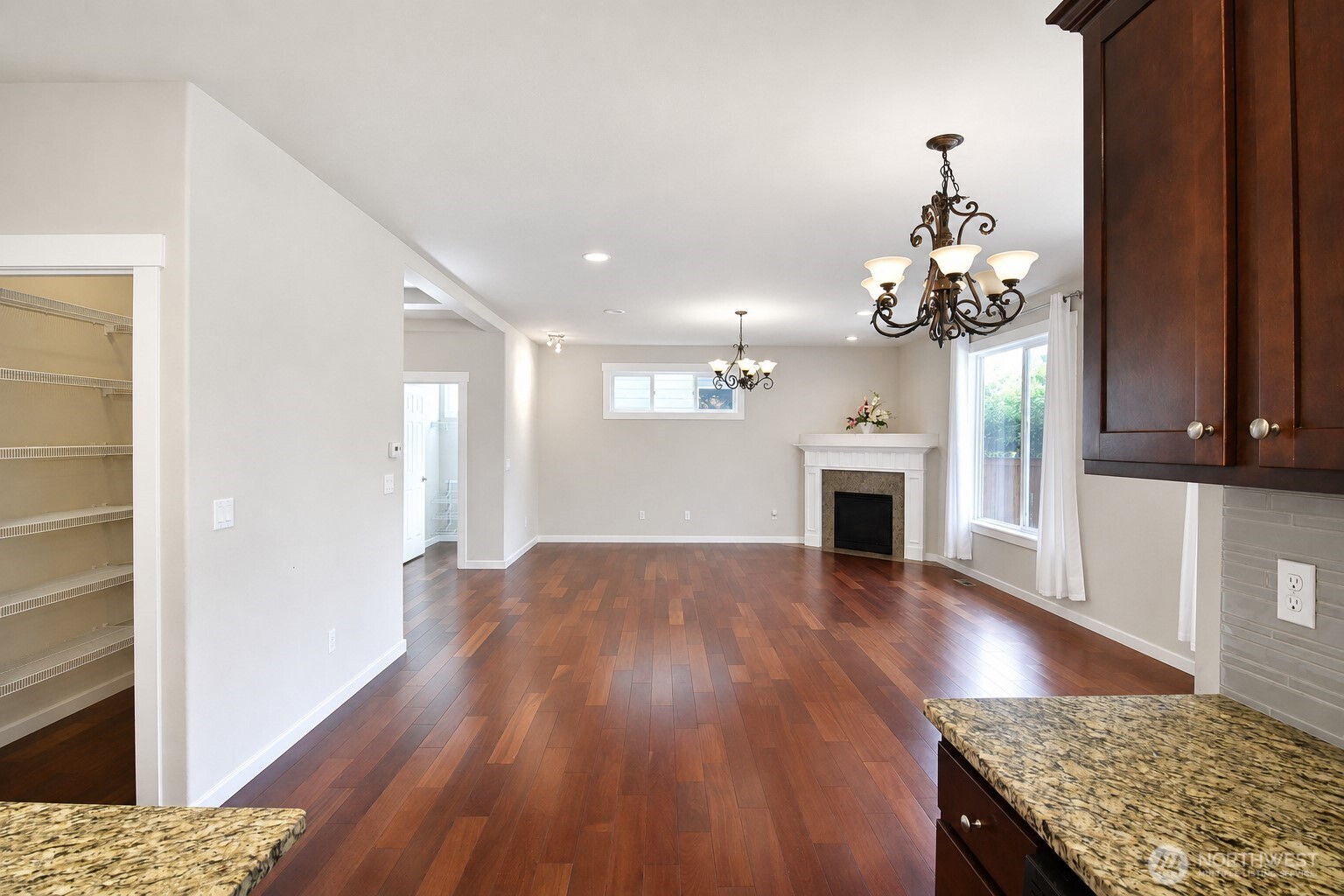 5017 Black Rock Loop Property Photo 4