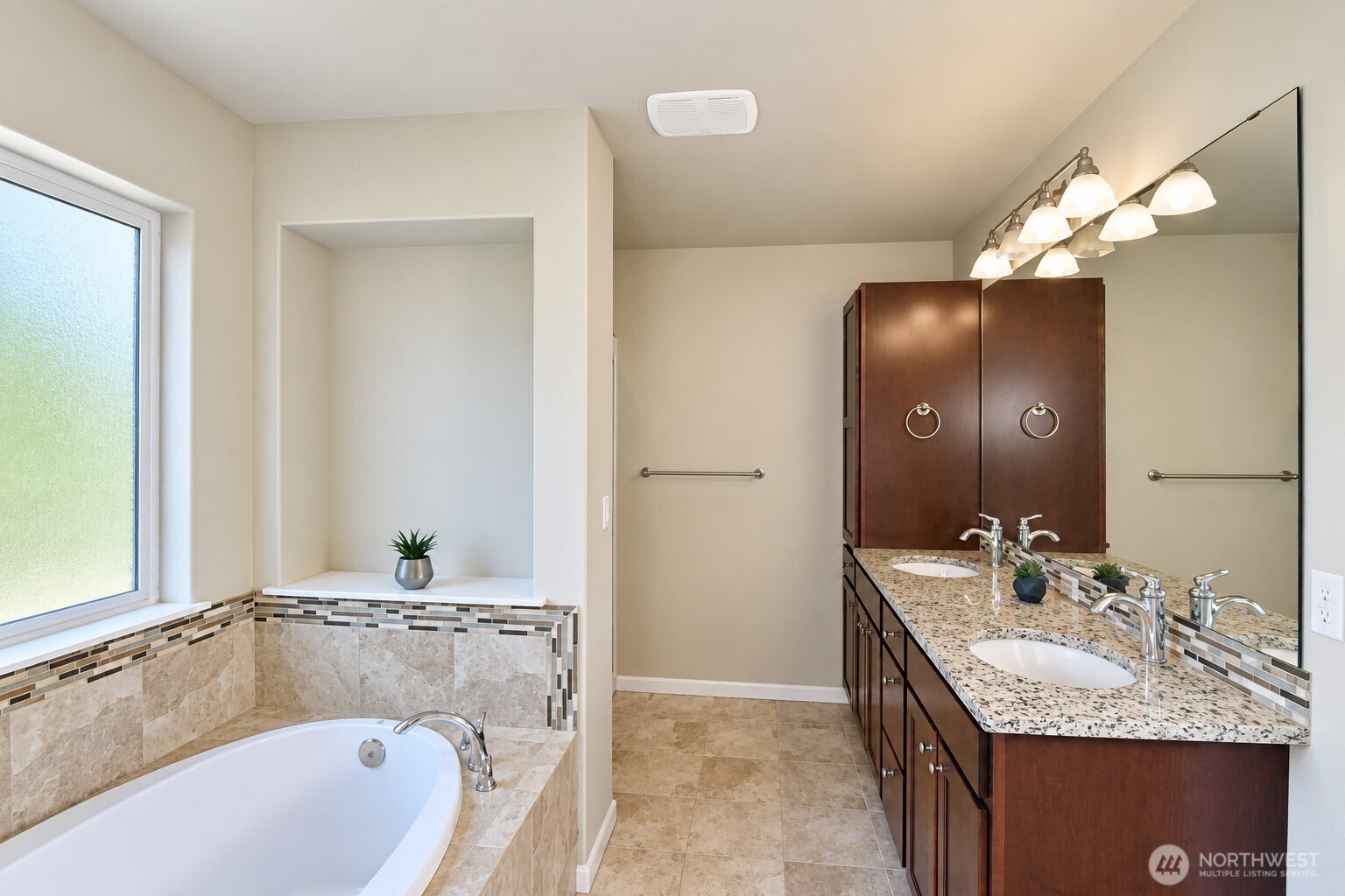 5017 Black Rock Loop Property Photo 28